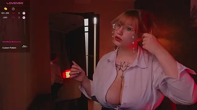 Snapshot of Morvelyn chatting on 09/12/25, 02:22 Morvelyn online show from 09/12/25, 02:22