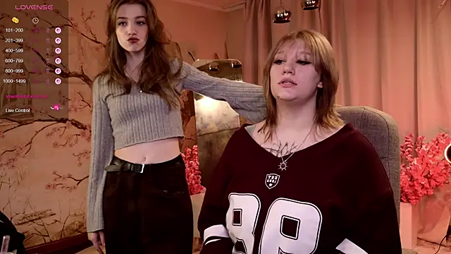 Snapshot of Morvelyn chatting on 11/24/25, 02:17 Morvelyn online show from 11/24/25, 02:17