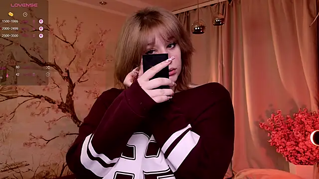 Snapshot of Morvelyn chatting on 11/28/25, 12:41 Morvelyn online show from 11/28/25, 12:41