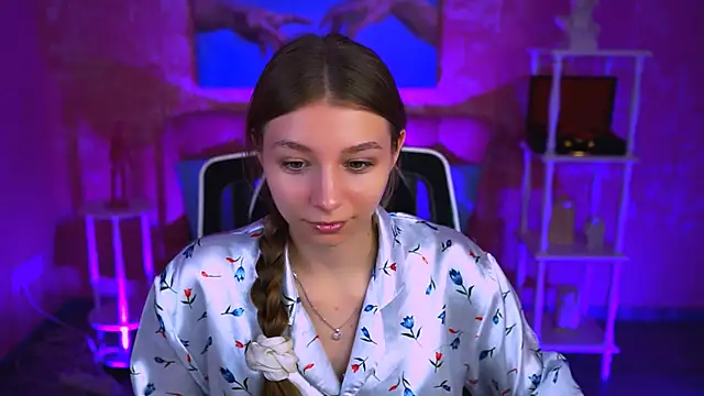 JulieDaniel online show from 09/22/25, 08:16