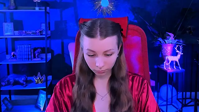 JulieDaniel online show from 11/28/25, 04:26