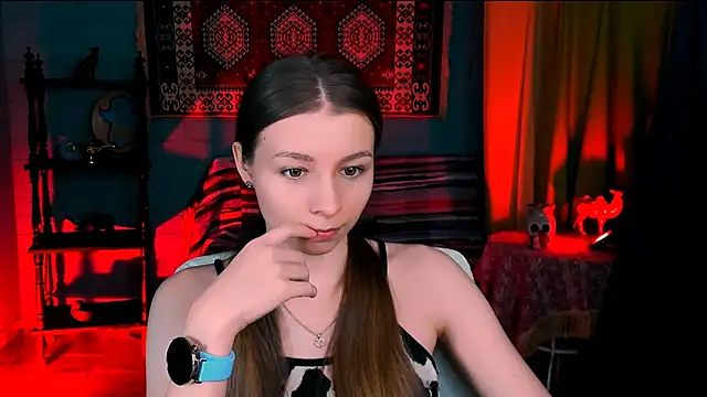 JulieDaniel online show from 12/05/25, 04:21