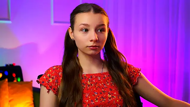 JulieDaniel online show from 02/06/26, 04:17