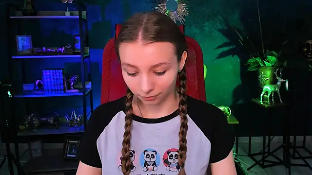 JulieDaniel online show from 05/15/26, 04:30