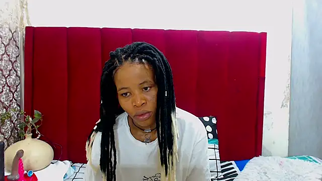 SexyChantyBabe25 online show from 10/20/25, 08:31