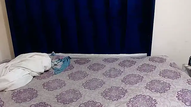 SexyChantyBabe25 online show from 10/25/25, 10:56