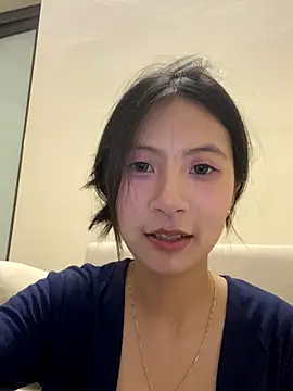 Snapshot of Lil-Gi chatting on 09/16/25, 03:02 Lil-Gi online show from 09/16/25, 03:02