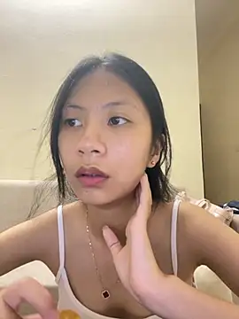 Snapshot of Lil-Gi chatting on 10/16/25, 03:13 Lil-Gi online show from 10/16/25, 03:13