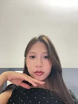 Snapshot of Lil-Gi chatting on 07/15/26, 06:02 Lil-Gi online show from 07/15/26, 06:02