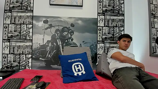 Light Haze online show from 10/27/25, 03:16