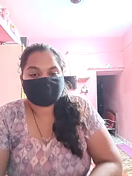 Snapshot of biggbobbsgirl chatting on 09/08/25, 06:07 biggbobbsgirl online show from 09/08/25, 06:07