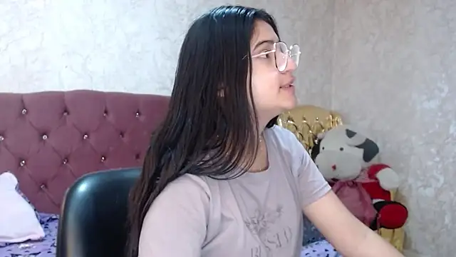 laurenelove online show from 09/18/25, 02:35