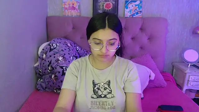 laurenelove online show from 10/15/25, 03:06