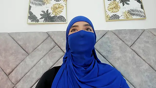 nayiraa  online show from 03/26/26, 08:03