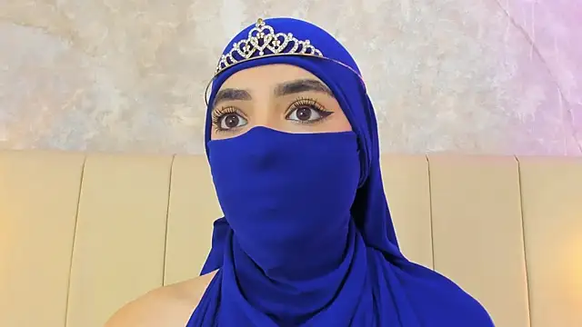 nayiraa  online show from 04/07/26, 11:43