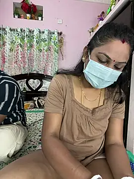 Lovlycouple1 online show from 02/05/26, 03:33