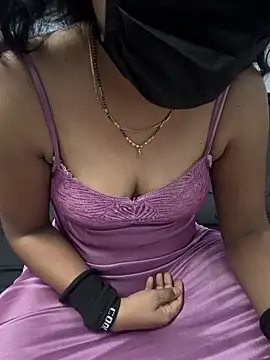 Lovlycouple1 online show from 05/05/26, 07:11