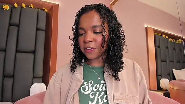 LisaMendez online show from 12/04/25, 10:51