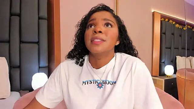 LisaMendez online show from 12/19/25, 10:50