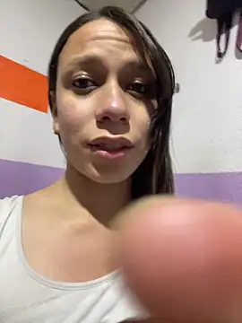 Snapshot of Tania_Gate chatting on 06/14/26, 04:25 Tania Gate online show from 06/14/26, 04:25