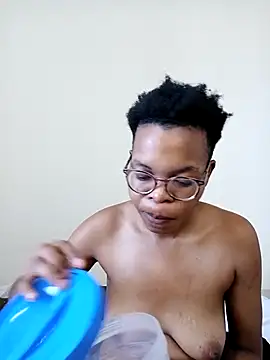 Sexy Dymme online show from 10/08/25, 12:47