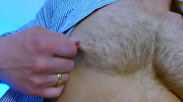 Axel Lover online show from 10/16/25, 10:44