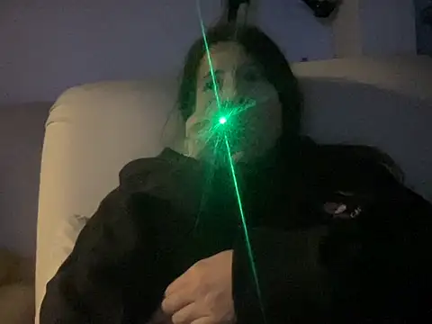 Snapshot of dddasani chatting on 12/17/25, 01:00 dddasani online show from 12/17/25, 01:00