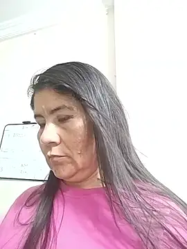 kiraGeiner online show from 09/30/25, 10:59