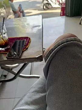 sharon-Hanna online show from 12/16/25, 01:32