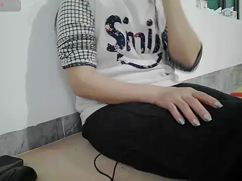 Owe chan online show from 02/15/26, 11:45