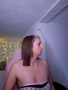 SexyJulia21 online show from 02/07/25, 12:28