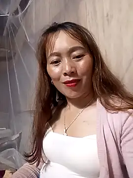 Bianly online show from 11/08/25, 01:44