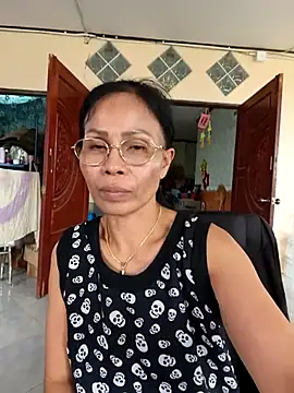 Snapshot of Mama_Eva_1 chatting on 07/02/26, 03:23 Mama Eva 1 online show from 07/02/26, 03:23