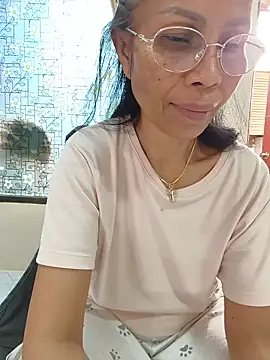 Snapshot of Mama_Eva_1 chatting on 07/17/26, 12:28 Mama Eva 1 online show from 07/17/26, 12:28