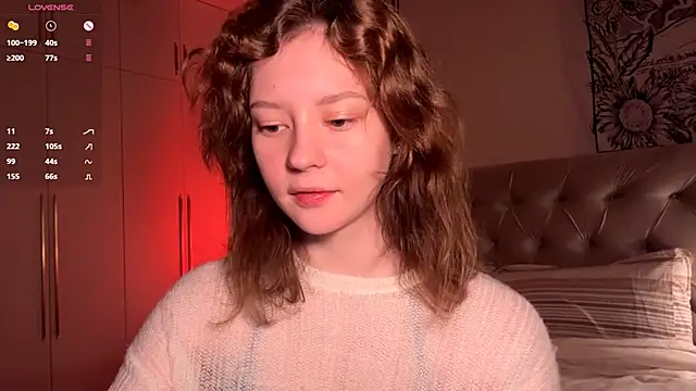 Snapshot of IrisPurrphy chatting on 10/27/25, 05:17 IrisPurrphy online show from 10/27/25, 05:17