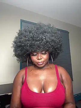 WomanNextdoor1 online show from 03/31/26, 10:54