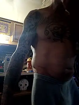 Snapshot of ShawnandDani7074 chatting on 03/16/26, 10:47 ShawnandDani7074 online show from 03/16/26, 10:47