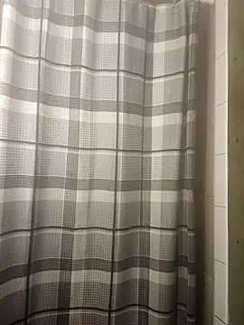 Snapshot of ShawnandDani7074 chatting on 03/20/26, 04:28 ShawnandDani7074 online show from 03/20/26, 04:28