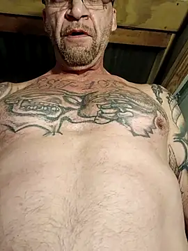 Snapshot of ShawnandDani7074 chatting on 03/27/26, 11:10 ShawnandDani7074 online show from 03/27/26, 11:10