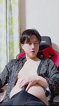 Snapshot of oyu_kun chatting on 02/05/26, 01:05 oyu kun online show from 02/05/26, 01:05