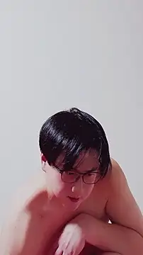 Snapshot of oyu_kun chatting on 02/19/26, 10:44 oyu kun online show from 02/19/26, 10:44