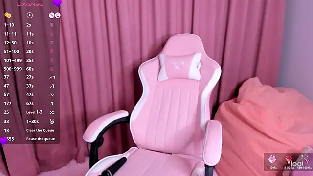 Momo Ayase  online show from 12/01/25, 02:11