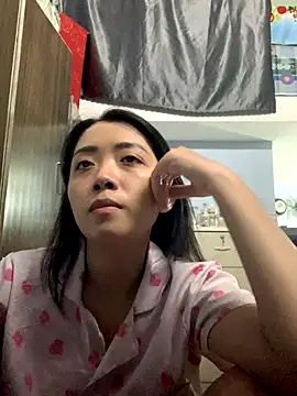 Minee1202 online show from 12/18/25, 04:24