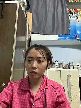 Snapshot of Minee1202 chatting on 04/27/26, 01:36 Minee1202 online show from 04/27/26, 01:36