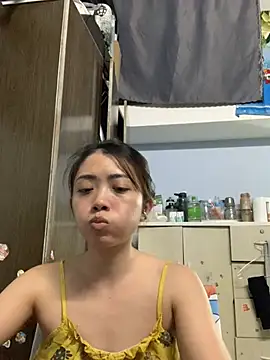 Snapshot of Minee1202 chatting on 06/08/26, 06:58 Minee1202 online show from 06/08/26, 06:58