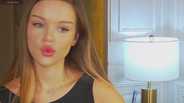 MarilynNova online show from 11/07/25, 04:34