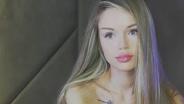 MarilynNova online show from 07/05/26, 04:52