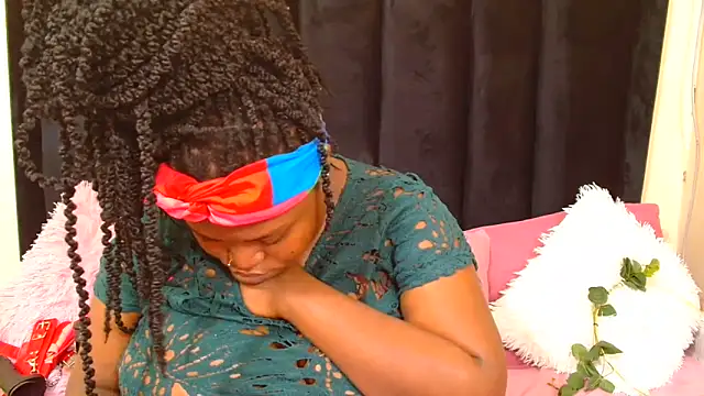 AmazingDarkDoll online show from 09/24/25, 03:04