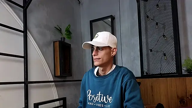 Dani mc1 online show from 12/21/25, 12:23