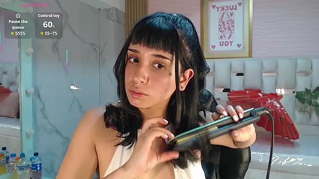 Snapshot of allyssa_bellini_s chatting on 09/26/25, 08:24 allyssa bellini s online show from 09/26/25, 08:24